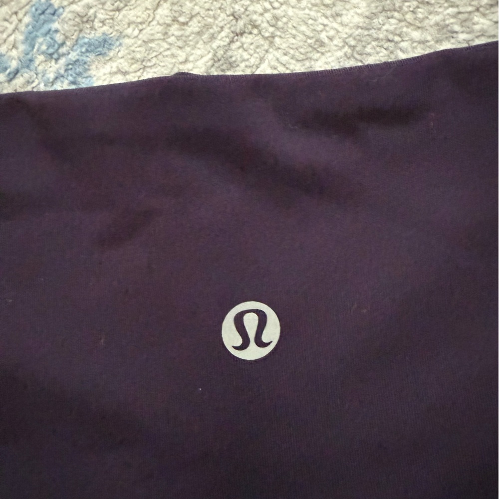 Lululemon Anew Crop (21") Black Grape - Picture 6 of 7